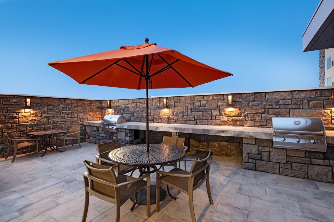 Hyatt House Carlsbad Hotel Exterior photo
